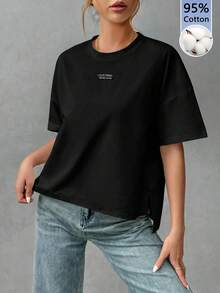 SHEIN Essnce 女士舒适基础款纯棉T恤，饰有刺绣字母图案，时尚设计，前短后长，适合外出、搭配、旅行和度假。 - 黑色 - 查看 9