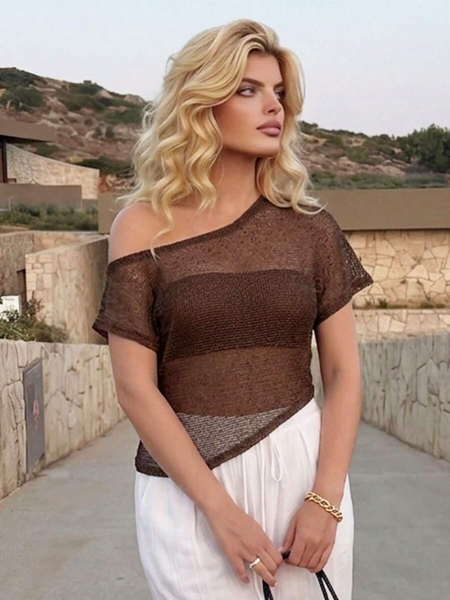 Dripcurv Blusa transparente de talla grande en color marrón para mujer, perfecta para usar en la playa, estilo casual de vacaciones, con tela de malla asimétrica, atuendo de verano. - Café integral - Ver 1
