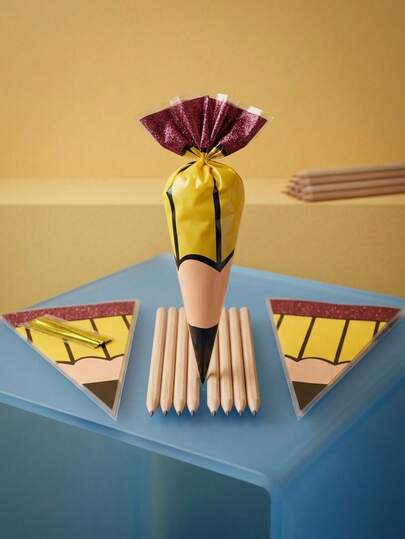 Joivida 30/50/100 chiếc túi giấy hình tam giác đựng quà, họa tiết bút chì, rất cần thiết cho mùa tựu trường và lễ tốt nghiệp, các buổi họp lớp, kích thước phù hợp, in ấn rõ nét, đảm bảo độ dày và chất lượng, không dễ bị hư hỏng, túi đựng hình nón bút chì, thích hợp làm quà tặng Halloween, Giáng sinh, Năm mới, Ngày Valentine, quà sinh nhật.