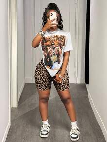 Slaydiva Conjunto de 2 piezas de camiseta suelta blanca con estampado de retrato y pantalones cortos con estampado de leopardo, nuevo estilo casual de verano para mujer. Atuendo para Pascua, bohemio, graduación, festivales, aeropuerto, casual. - Multicolor - Ver 1