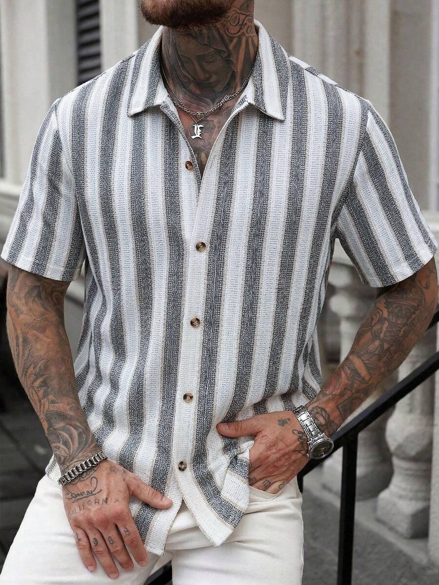 VENTUSAIL Camisa casual de manga corta con textura y rayas verticales para hombre - Multicolor - Ver 1