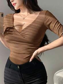 DAZY 棕色扭结交叉设计上衣，时尚百搭，适合音乐节、情人节、婚礼、派对等场合，优雅短袖修身女式衬衫，夏季必备 - 棕色 - 查看 3