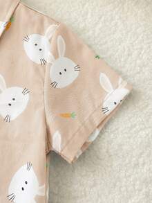 SHEIN 1pc Young Boys' Casual Vintage Rabbit Print Soft Short Sleeve Shirt,Comfortable Summer Matching Family Vacation,Versatile School Easter Wear - Khaki - View 3
