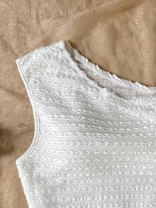 Ensemble débardeur texturé tricoté blanc à encolure asymétrique et short taille basse pour adolescentes. Convient pour les vacances, le printemps/été, les fêtes, Noël, les sorties, la plage, les croisières, les festivals, Pâques - Blanc - Voir 4