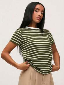 SHEIN BASICS 女款條紋印花圓領短袖休閒百搭T恤 夏季 - 軍綠色 - 查看 4