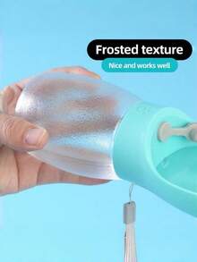 1 件宠物水碗便携式狗用饮水杯，狗用狗水瓶猫用便携式防漏小狗饮水碗分配器户外宠物饮料喂食杯用品，户外旅行水瓶狗外出狗用品（灰色款式趋向于白色） - 彩色 - 查看 2