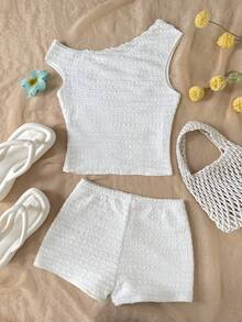 Ensemble débardeur texturé tricoté blanc à encolure asymétrique et short taille basse pour adolescentes. Convient pour les vacances, le printemps/été, les fêtes, Noël, les sorties, la plage, les croisières, les festivals, Pâques - Blanc - Voir 2