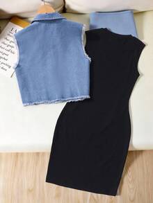 SHEIN Bộ đồ 2 mảnh cho bé gái tuổi teen: Áo hai dây dệt kim đen khoét lưng kết hợp với áo khoác denim rách, trang phục đi làm thường ngày. Áo crop top xanh dương bạc màu xoắn phía trước + áo hai dây dệt kim đen, bộ đồ thường ngày đa năng. - màu đen - Xem 2