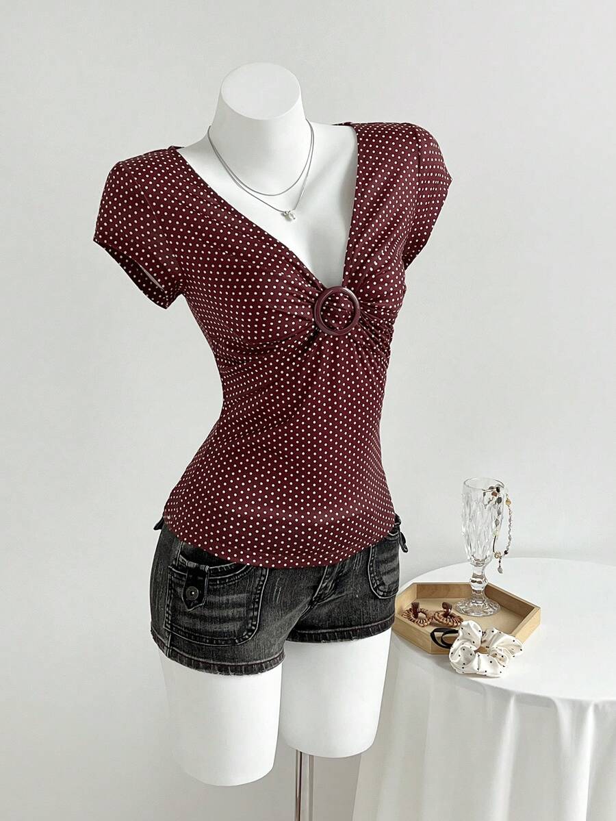 SHEIN Tall 女士深V领T恤，褶皱细节，针织波点图案 - 棕色 - 查看 1