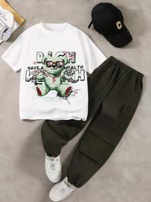 軍綠色