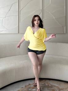 Vibekara 大码女装春夏新款白色交叉褶皱V领宽松短袖上衣，收腰优雅T恤，适合日常穿着、办公室、返校、感恩节、度假、开幕式、生日派对、音乐节、情人节等场合，春夏穿搭+科切拉音乐节/派对 - 黃色 - 查看 4