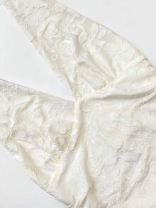 Elamini 2026新款女士夏季优雅连衣裙，甜美露背系带提花设计深V领无袖休闲连衣裙，适合海滩、度假、日常约会、情人节、音乐节、演唱会、派对、演出等场合，杏色。女士夏季连衣裙，夏季女装，度假装，女士度假连衣裙，沙滩派对连衣裙，女士假日服装。 - 杏色 - 查看 5