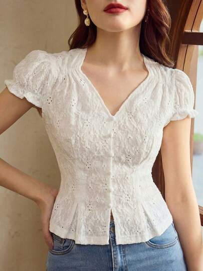 Vintamour Blusa elegante vintage para mujer con estampado floral diminuto, tejido jacquard con botones, volantes, casual, para oficina, vacaciones, parte superior de verano, ropa de verano, atuendos de verano para mujer, ropa de primavera, atuendos de primavera para mujer, ropa de primavera, atuendo de Pascua para mujer, atuendos de festival para mujer, blusas casuales para mujer, atuendos de vacaciones para mujer, atuendos de vacaciones de verano para mujer, atuendos de playa de vacaciones para mujer, estilo campestre para mujer, atuendos campestres para mujer, atuendo de concierto campestre