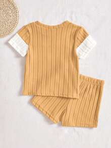 SHEIN Vintaside Kids 2 piezas Conjunto de top de contraste de color acanalado y pantalones azules para bebé/niño, conjunto informal cómodo y versátil adecuado para todas las ocasiones en verano - Multicolor - Ver 2