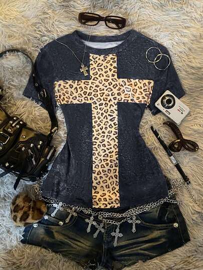 Glimmora Áo thun nữ họa tiết da báo và hình chữ thập phong cách Y2K, thoải mái và giản dị, gợi cảm và ôm sát, phong cách Gothic, thập niên 2000, kiểu dáng đường phố, phù hợp cho mặc hàng ngày, lễ hội âm nhạc, tiệc tùng và mùa tựu trường.