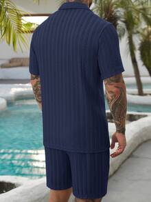 VENTUSAIL Bộ áo sơ mi và quần short nam màu be khoét lỗ, họa tiết jacquard, tay ngắn, kẻ sọc. - Xanh đậm - Xem 2