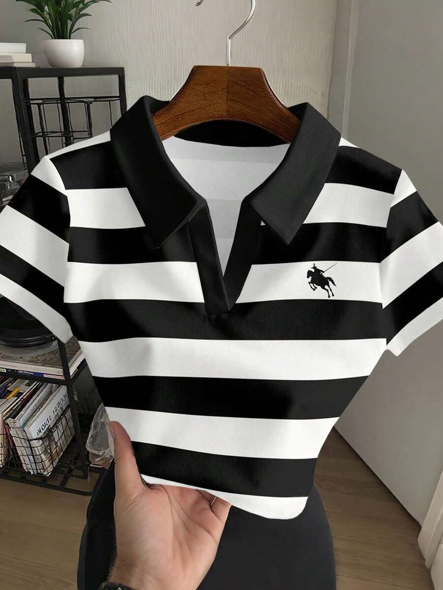 Resyla Blusa casual de mujer con cuello polo, manga corta y estampado de caballero a rayas, para verano - Blanco y Negro - Ver 1