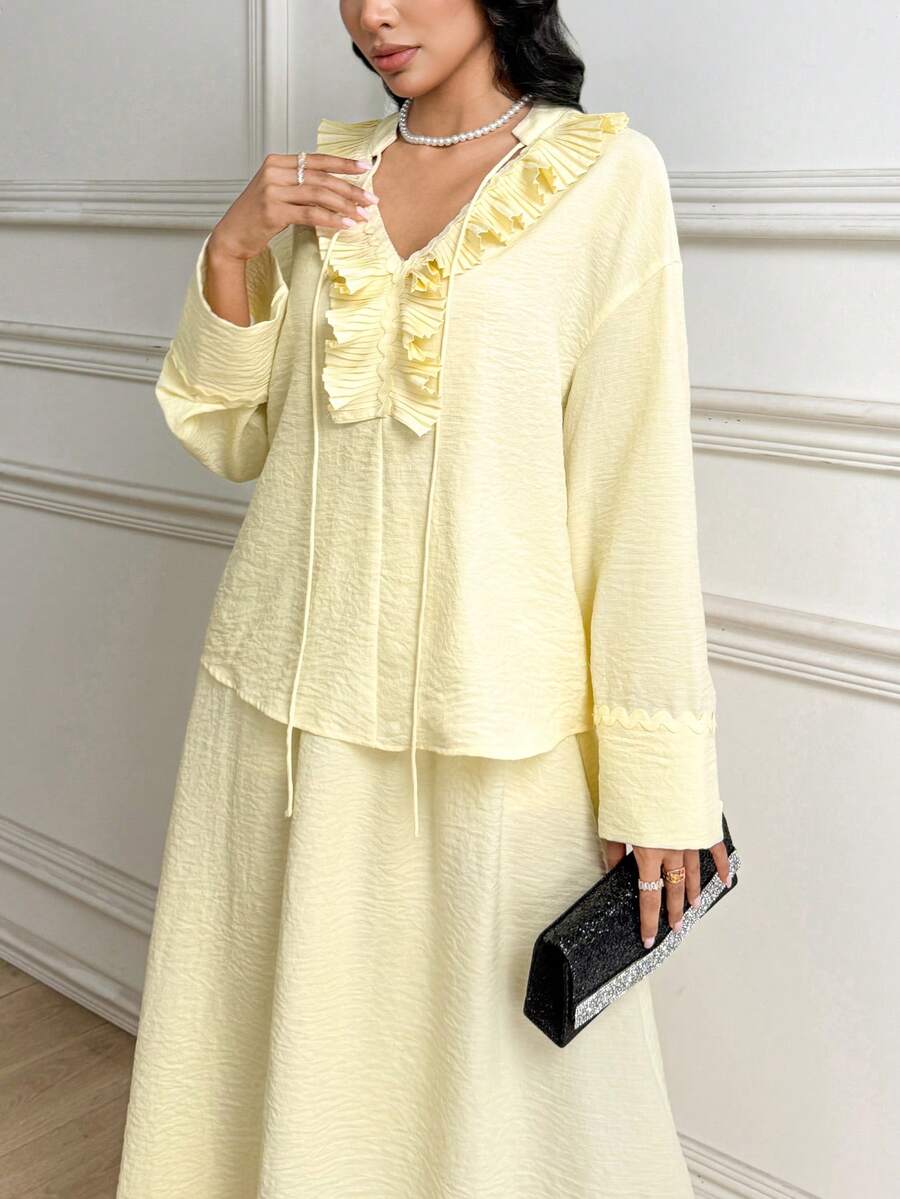 Mulvari Bộ đồ hai mảnh gồm áo sơ mi cổ chữ V xếp ly màu vàng bơ và chân váy, trang phục thường ngày kiểu Pháp cho kỳ nghỉ. - Màu vàng ngỗng - Xem 1
