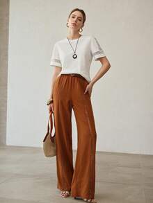 MOTF PREMIUM 女士白色撞色蕾丝短袖T恤，夏季款 - 白色 - 查看 1