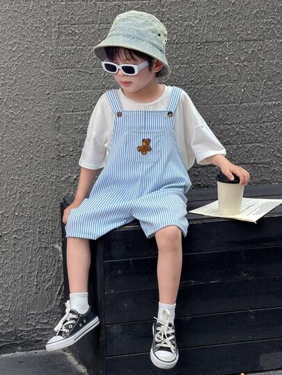 两件套男童休闲百搭舒适圆领宽松短袖T恤和蓝白条纹连体裤运动套装，适合春夏季节、郊游、情人节、约会、旅行、度假、家庭聚会、返校、婚礼、晚会、运动、生日派对等场合。