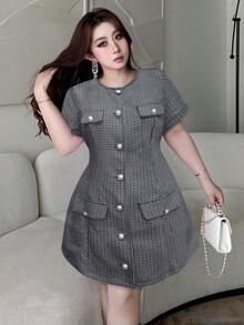 Vibekara Đầm dự tiệc/hẹn hò cổ tròn một hàng khuy dành cho nữ cỡ lớn - Đen và trắng - Xem 4