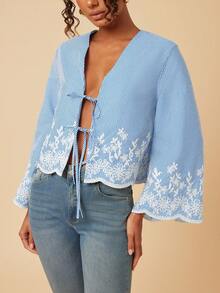 Travachic 黑色深V领梭织衬衫，喇叭袖，通体印花，波西米亚风系带上衣，适合度假、下午茶、婚礼季、海滩游轮假期、城市自驾游、波西米亚风假期、音乐节、海滩装扮、复活节、海滩等场合，优雅百搭。 - 藍白色 - 查看 6