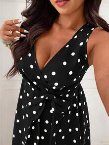 Femmeverse 大码女士波点复古优雅收腰连衣裙 - 黑色 - 查看 6