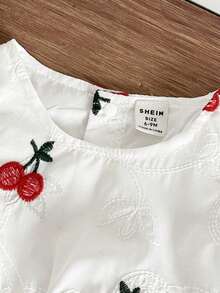 SHEIN Bộ áo thun và quần jean thêu hình quả anh đào cho bé gái - trắng - Xem 7