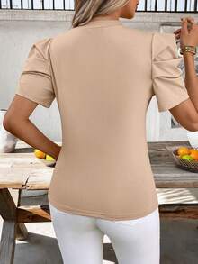 SHEIN Clasi Áo thun ngắn tay nữ thanh lịch đính ngọc trai, thích hợp cho mùa hè. - Màu Khaki - Xem 2