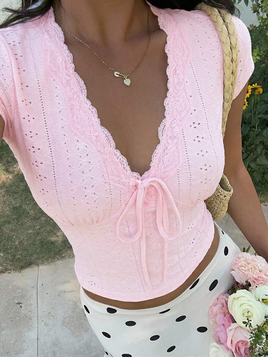 SHEIN EZwear 粉色蕾丝拼接系带修身T恤，女士春夏可爱上衣，夏季可爱女式上衣，夏季女式上衣，女士上衣和衬衫