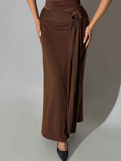 SHEIN ICON Váy cạp siêu thấp trang nhã với ruy băng và trang trí kim loại.