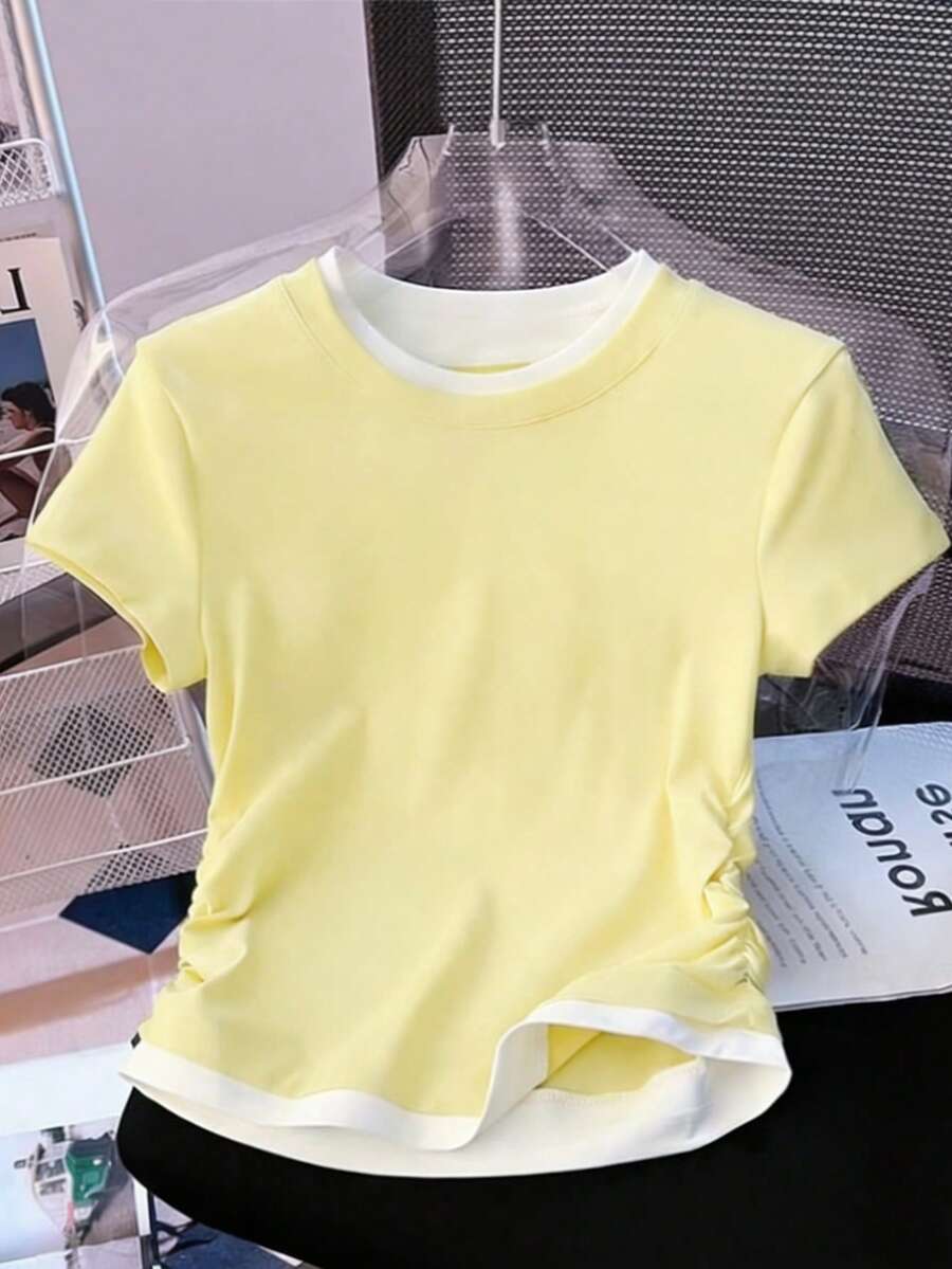 GlowEve Camiseta casual de mujer con cuello redondo y mangas cortas plisadas - Amarillo - Ver 1
