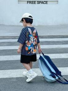 SHEIN 2件套男童休闲街头可爱卡通动物图案宽松圆领短袖白蓝条纹落肩T恤和蓝色短裤套装，适合春夏穿着 - 彩色 - 查看 8