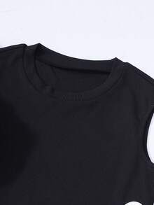 SHEIN Bộ đồ 2 mảnh cho bé gái tuổi teen: Áo hai dây dệt kim đen khoét lưng kết hợp với áo khoác denim rách, trang phục đi làm thường ngày. Áo crop top xanh dương bạc màu xoắn phía trước + áo hai dây dệt kim đen, bộ đồ thường ngày đa năng. - màu đen - Xem 3