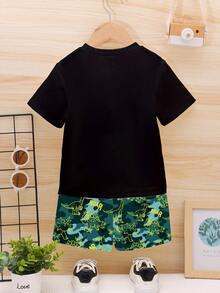 Bộ 2 món gồm áo thun ngắn tay in hình khủng long ngộ nghĩnh và quần short in chữ hình khủng long kiểu rằn ri dành cho bé trai, thích hợp mặc ngoài trời vào mùa hè. - Nhiều màu - Xem 2