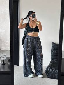 SHEIN Whyspr Plus Size Women Dark Style Distressed Jeans - Dark Grey - View 5