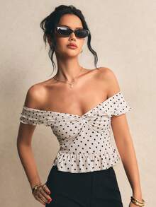 Poéselle 女士优雅波点印花前扭结露肩荷叶边下摆衬衫，夏季 - 杏色 - 查看 7