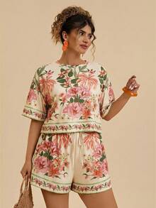 Travachic 加大码热带彩色花卉印花圆领露脐短袖T恤+短裤两件套 - 彩色 - 查看 3