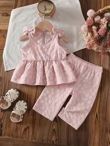 SHEIN Bộ đồ mùa hè dễ thương cho bé gái gồm áo sát nách hoa hồng và quần, trang trí nơ, phù hợp cho sinh nhật 2 tuổi, dã ngoại và du lịch - Hồng - Xem 1