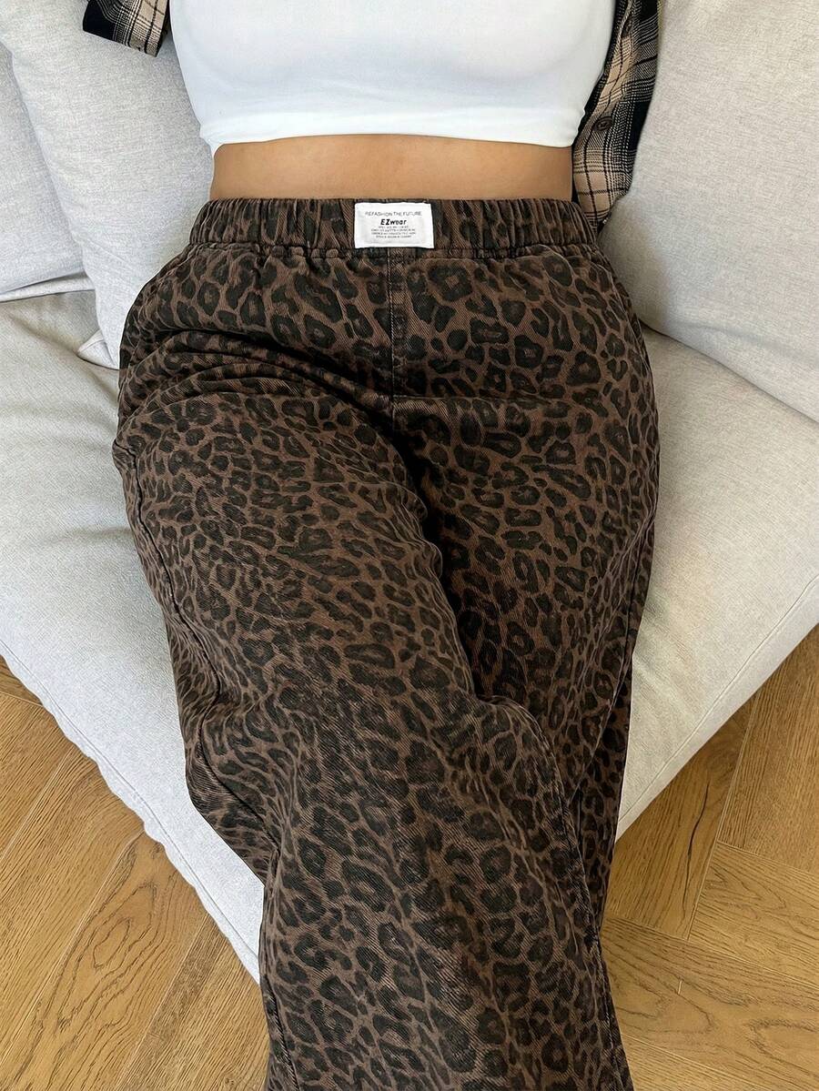 SHEIN EZwear Women's Plus Size Leopard Print Wide Leg Jeans,Brown Winter Casual Everyday Loose Elastic Waist Straight Leg Pants,Baggy Animal Print Trousers - Khaki - View 1