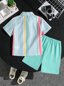 SHEIN Mirajuku 2件套男童条纹单排扣口袋短袖衬衫和休闲短裤 - 綠色 - 查看 2