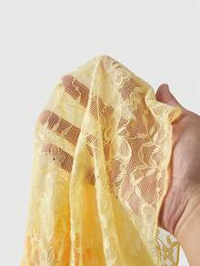 Sweetness Áo camisole nữ kiểu vintage đa năng, cổ yếm ren, đính nơ. - Vàng nhạt - Xem 5