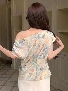 DAZY Áo thun nữ in hoa, kiểu dáng thường ngày, đa năng, vai lệch. - Nhiều màu - Xem 3