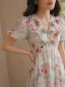 Anewsta 女士长款连衣裙，深V领，正面镂空花瓣装饰，泡泡袖，收腰，喇叭裙摆，雪纺印花优雅度假连衣裙 - 白色 - 查看 7