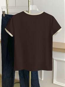 Resyla Kaos Wanita Lengan Pendek Kasual Leher Bulat dengan Motif Huruf Blok Warna - Coklat - View 2