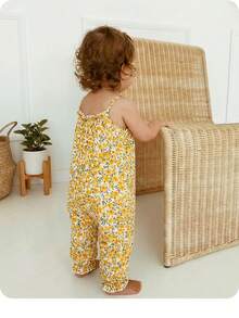 SHEIN Bộ áo liền quần dễ thương cho bé gái sơ sinh, thích hợp mặc đi nghỉ mát. - Màu vàng - Xem 8