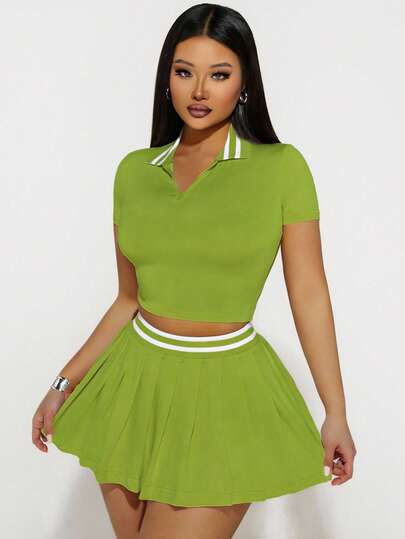 BamGleam Bộ đồ thể thao mùa hè dành cho nữ, gồm áo tay ngắn kẻ sọc phối màu và chân váy xếp ly ngắn.