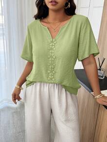 Weeklong Plus Size Women's Spring/Summer Vacation Floral Patchwork Ruffle Trim Loose Short Sleeve Top - Green - View 7