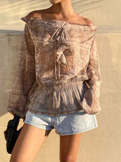 Livesso Áo kiểu nữ phong cách bohemian thường ngày, in họa tiết toàn thân, trễ vai, tay phồng xoắn, dáng rộng, thích hợp cho mùa xuân, hè và thu.