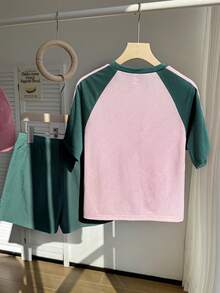 SHEIN Conjunto de camiseta y pantalones cortos con estampado de lazo lateral a rayas de contraste para uso diario y deportivo casual de adolescentes - Rosa - Ver 2